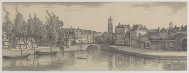 28244 Gezicht op de Weerdsingel O.Z., de Zandbrug met de huizen aan de oostzijde van de Oudegracht en de Nieuwekade te ...